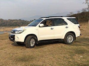 Toyota Fortuner Car Hire