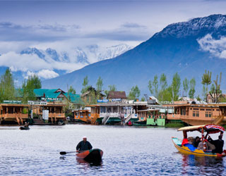 Chandigarh to Kashmir Taxi